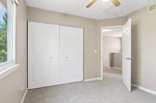 1322 Pennsbury Ln, Aurora, IL 60502 - Photo 36