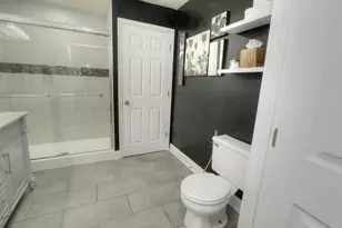 208 Winnsboro Ct, Schaumburg, IL 60193 - Photo 16