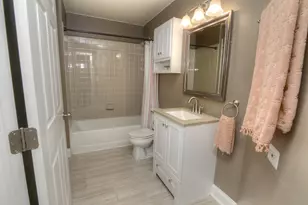 208 Winnsboro Ct, Schaumburg, IL 60193 - Photo 22