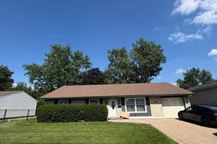 8079 Catawba Ln, Hanover Park, IL 60133 - Photo 2
