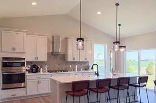1300 Pineridge Dr, Oswego, IL 60543 - Photo 6