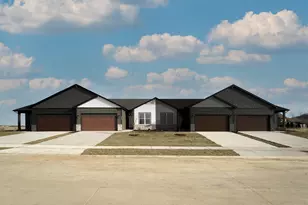 1300 Pineridge Dr, Oswego, IL 60543 - Photo 1