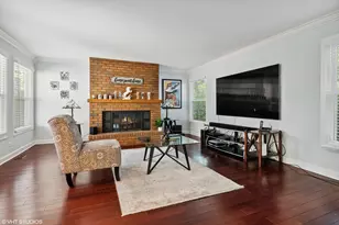 1400 Meyer Rd, Hoffman Estates, IL 60169 - Photo 10