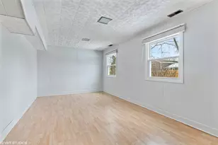 1400 Meyer Rd, Hoffman Estates, IL 60169 - Photo 18