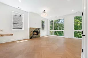 3329 N Whipple St, Chicago, IL 60618 - Photo 2