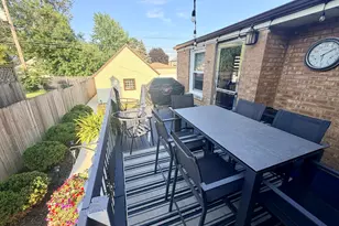 9439 S St Louis Ave, Evergreen Park, IL 60805 - Photo 34