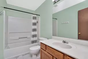 2509 Rosehall Ln, Aurora, IL 60503 - Photo 32