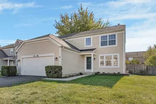 2509 Rosehall Ln, Aurora, IL 60503 - Photo 2