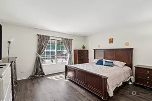 4 Berkshire Ct, Streamwood, IL 60107 - Photo 10