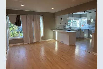 2909 W Howard Street, Chicago, IL 60645 - Photo 2