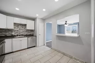 513 Dubois Cir, Bolingbrook, IL 60440 - Photo 8
