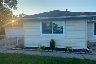 3214 W Lydia Ct, Robbins, IL 60472 - Photo 1
