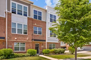 2961 Reflection Dr, Naperville, IL 60564 - Photo 2