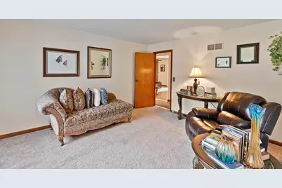 606 Mary Lane, Saint Anne, IL 60964 - Photo 10