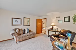 606 Mary Ln, Saint Anne, IL 60964 - Photo 10