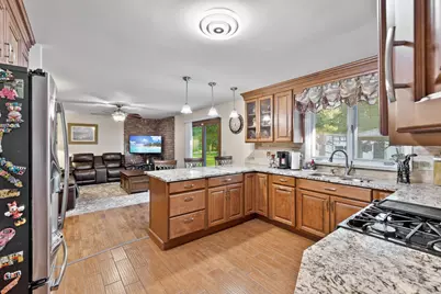 606 Mary Lane, Saint Anne, IL 60964 - Photo 6