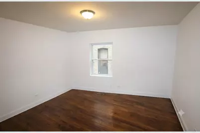2065 W Jarvis Avenue #2W, Chicago, IL 60645 - Photo 8