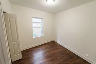 2065 W Jarvis Ave, Chicago, IL 60645 - Photo 6