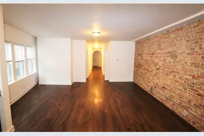 2065 W Jarvis Avenue #2W, Chicago, IL 60645 - Photo 4