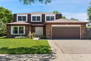 11 Birchwood Ave, Deerfield, IL 60015 - Photo 1