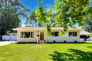 3 Seneca Dr, Montgomery, IL 60538 - Photo 2