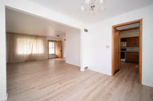 321 N London Ave, Rockford, IL 61107 - Photo 4