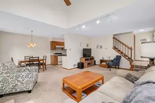 7932 Stewart Dr, Darien, IL 60561 - Photo 4