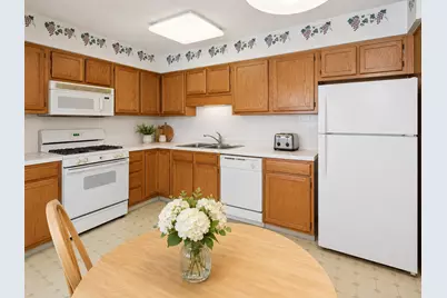 5320 N Lowell Avenue #205, Chicago, IL 60630 - Photo 14
