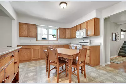 7306 W 115th Street, Worth, IL 60482 - Photo 6