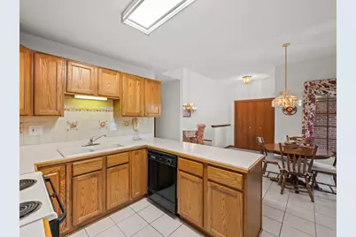 204 Jason Court, Bloomingdale, IL 60108 - Photo 8