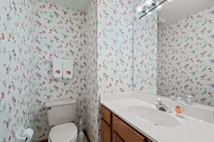 204 Jason Ct, Bloomingdale, IL 60108 - Photo 14