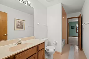 204 Jason Ct, Bloomingdale, IL 60108 - Photo 18