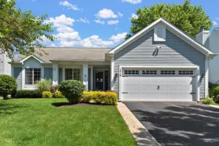 174 Suffolk Ln, Grayslake, IL 60030 - Photo 1
