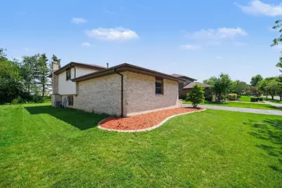537 Willow Lane, Beecher, IL 60401 - Photo 2