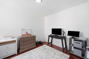 525 W Hawthorne Pl, Chicago, IL 60657 - Photo 14
