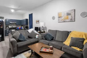 1337 W Huron St, Chicago, IL 60642 - Photo 4