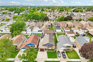 5742 S Rutherford Ave, Chicago, IL 60638 - Photo 2