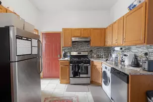 1337 W Huron St, Chicago, IL 60642 - Photo 2