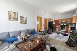 1337 W Huron St, Chicago, IL 60642 - Photo 6