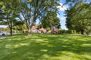 1460 Fairlane Dr, Schaumburg, IL 60193 - Photo 20