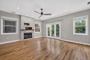 2633 W Belmont Ave, Chicago, IL 60618 - Photo 10
