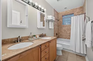 2633 W Belmont Ave, Chicago, IL 60618 - Photo 28