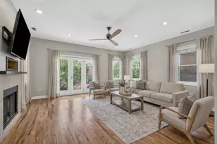2633 W Belmont Ave, Chicago, IL 60618 - Photo 8