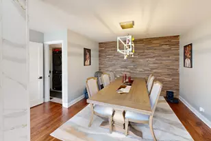 826 Fairmont Ct, Des Plaines, IL 60018 - Photo 6