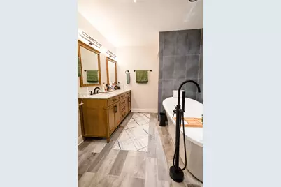 826 Fairmont Court, Des Plaines, IL 60018 - Photo 22