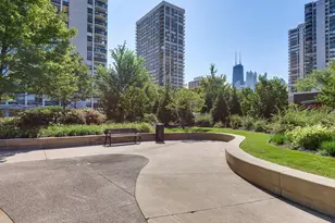 1455 N Sandburg Terrace, Chicago, IL 60610 - Photo 26