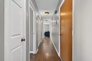 415 S Maple Ave, Oak Park, IL 60302 - Photo 4