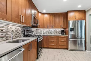 616 Edinburgh Ln, Prospect Heights, IL 60070 - Photo 8
