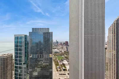 225 N Columbus Street #6009, Chicago, IL 60601 - Photo 16