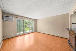 1060 N Farnsworth Ave, Aurora, IL 60505 - Photo 2